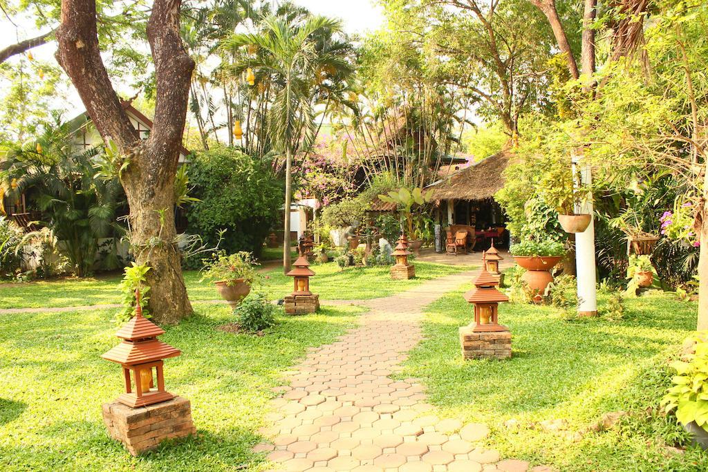 Hotel Secret Garden Chiangmai San Kamphaeng Exterior foto